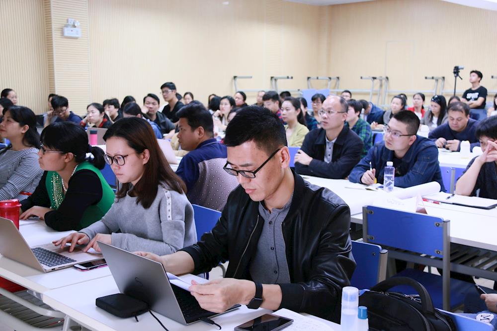 翻轉(zhuǎn)課堂方案有哪些 相關(guān)的技術(shù)特點是什么