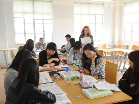 翻轉(zhuǎn)課堂模式