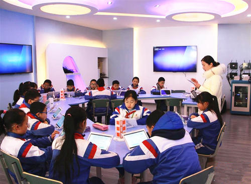 翻轉(zhuǎn)課堂“本土化” 翻轉(zhuǎn)課堂“本土化”