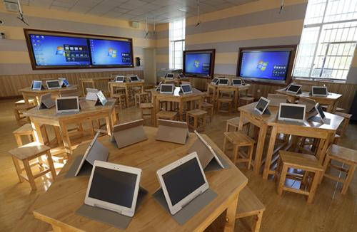 win10擴展屏投屏一拖四案例