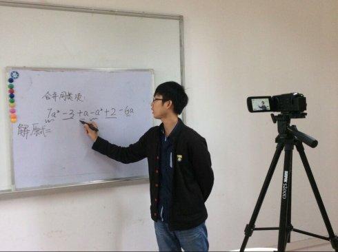 DV攝像機(jī)和監(jiān)控攝像頭投屏 DV攝像機(jī)和監(jiān)控攝像頭投屏